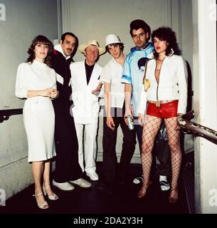 Chilly Gonzales Pre-tirement show backstage photo festuring  Feist, Louie Austen, Chilly Gonzales, Taylor Savvy, Mocky and  Peaches. 27th April 2003, Astoria 2, London, England, United Kingdom. Stock Photo