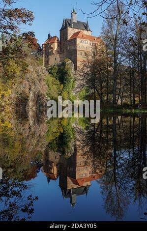 Kriebstein, Germany. 08th Nov, 2020. View of Kriebstein Castle, built in the 14th century from 1384 in the municipality of the same name in Kriebstein on the river Zschopau in Saxony. Credit: Peter Endig/dpa-Zentralbild/ZB/dpa/Alamy Live News Stock Photo