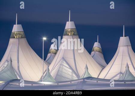 'Tent' fiberglass roof (designed by Fentress Bradburn Architects), Jeppesen Terminal Building, Denver International Airport (DIA), Denver, Colorado US Stock Photo