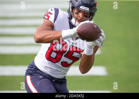 HOUSTON, TX - OCTOBER 10: Houston Texans tight end Pharaoh Brown (85) warms  up before the football game between the New England Patriots and Houston  Texans at NRG Stadium on October 10