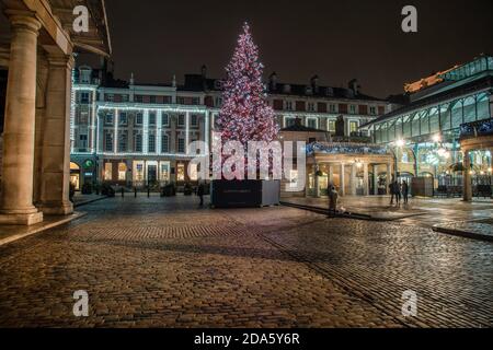 London, UK. 08th Nov, 2020. A view of the Covent Gardenís plaza with its Christmas Tree. Credit: SOPA Images Limited/Alamy Live News Stock Photo
