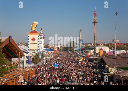 geography / travel, Germany, Bavaria, Munich, view on the Oktoberfest, Therese's Green, Ludwigsvorstad, Additional-Rights-Clearance-Info-Not-Available Stock Photo