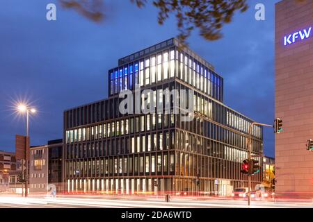 extension building of the headquarters of the  KFW DEG - Deutsche Investitions- und Entwicklungsgesellschaft mbH  (German Investment and Development C Stock Photo