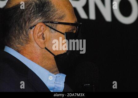 Sao Paulo, Sao Paulo, Brasil. 10th Nov, 2020. (INT) Press conference on CORONAVAC, Covid-19 vaccine and suspension of its clinical test. November 10, 2020, Sao Paulo, Brazil: Dimas Covas director of the Butantan Institute explains that he was surprised, on Monday night, with the decision of the National Health Surveillance Agency (Anvisa) and that he is investigating in detail what happened with the progress of the clinical studies of Coronavac. Butantan also informs that it is at the disposal of the Brazilian regulatory agency to provide all necessary clarifications regarding any adverse e Stock Photo