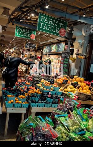 Grand Central Market at Grand Central Station, Lexington Avenue, Midtown Manhattan, New York City, NY, USA Stock Photo