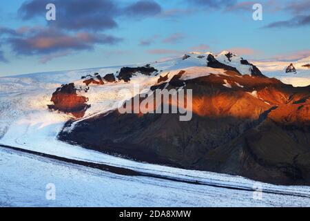 Hvannadalshnukur Peak (2110m), highest mountain in Iceland, Europe Stock Photo