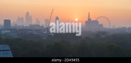 Stunning Sunrise over the city of London Stock Photo