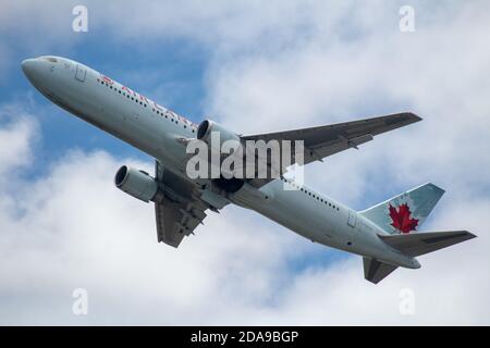 Air Canada 767 taking off from Calgary International Airport (YYC) Stock Photo