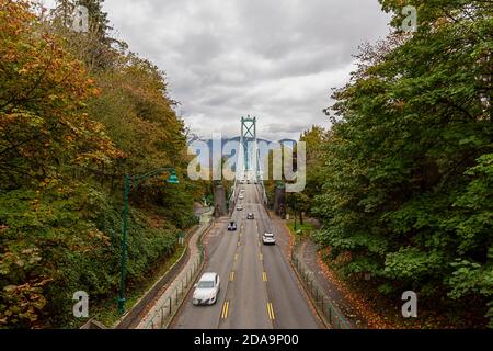 Highway to Lion gate bridge national Historic site of canada Stanley park in Autumn at Vancouver of British Columbia, Canada Stock Photo