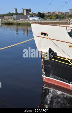Damage sustained to the bow of iconic PS Waverley after striking Brodick Pier on Arran, Scotland, UK, Europe Stock Photo