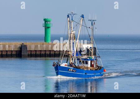 geography / travel, Germany, Schleswig-Holstein, Buesum, shrimper at the harbour entry, Buesum, Dithma, Additional-Rights-Clearance-Info-Not-Available Stock Photo