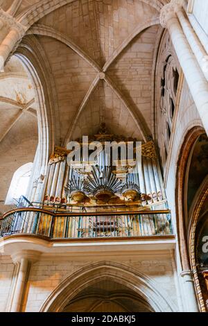 Pipe Organ, church of Santa Maria. French Way, Way of St. James. Viana, Navarre, Spain, Europe Stock Photo