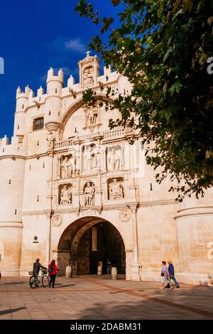 14th-century city gate Arco de Santa María, in the background, the towers of the cathedral. Burgos, Castile and Leon, Spain, Europe Stock Photo