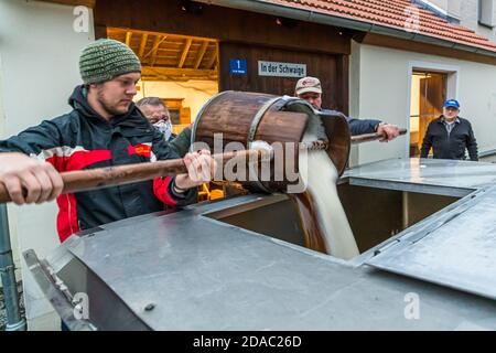 The house brewers collect their original wort from the Zoigl brewery in their own tanks in Falkenberg, Germany Stock Photo