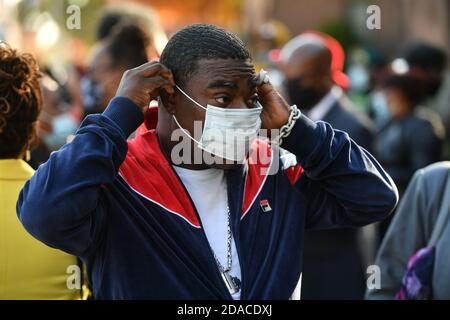 Tracy Morgan delivers remarks at the opening of the Marcy Houses Community Center on November 6, 2020 in Brooklyn, New York. Stock Photo