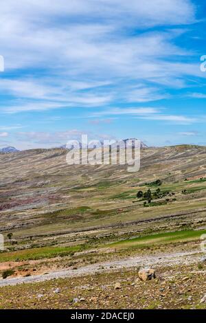 The Maragua syncline in the agricultural landscape in the Maragua region, Departemento Sucre, Cordillera Central, Andes, Bolivia, Latin America Stock Photo