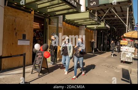 Sephora and other stores in Soho in New York on Saturday, October 31, 2020 board up their windows in anticipation of possible civil unrest and lotting after the election on November 3. (© Richard B. Levine) Stock Photo