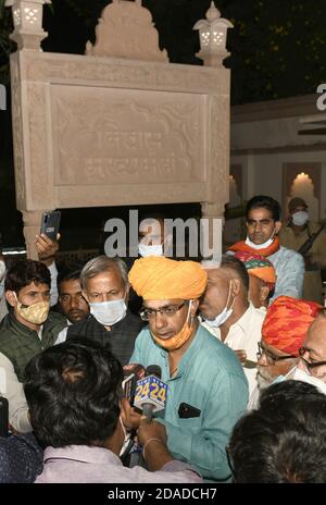 Jaipur, Rajasthan, India, Nov. 11, 2020: Gurjar community leader Colonel Kirori Singh Bainsla's son Vijay Bainsla addresses media outside Chief Minister residence in Jaipur. Gurjar agitation, which led to disruption of train services and road blockades in Rajasthan, called off. Gurjars have been agitating over their demands from November 1, 2020. Community demanding that Gehlot government included Gurjar reservation in Ninth Schedule of Constitution. Credit: Sumit Saraswat/Alamy Live News Stock Photo