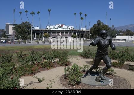 Jackie Robinson Statue To Be Installed Outside Rose Bowl