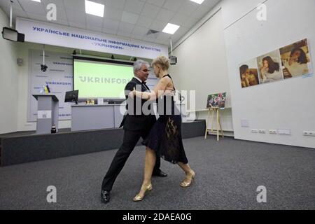 Non Exclusive: KYIV, UKRAINE - NOVEMBER 11, 2020 - Argentine tango dancers perform during the visit of Ambassador Extraordinary and Plenipotentiary of Stock Photo