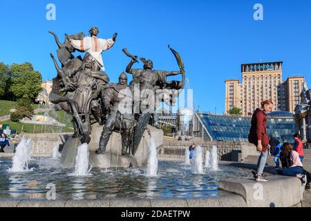 KIEV, UKRAINE - May 01, 2017: Statue of Founders of Kiev at Independence Square. Kyi, Shchek and Khoryv are the three legendary brothers, sometimes me Stock Photo