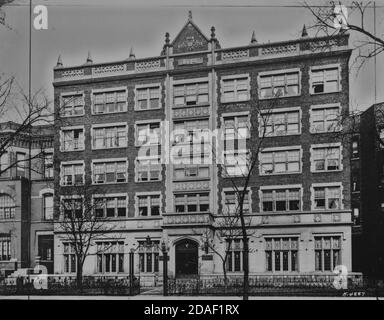 Elevation of Lincoln Park Manor, architect Olsen and Urbain, Chicago, Illinois, circa 1923-1936. Stock Photo