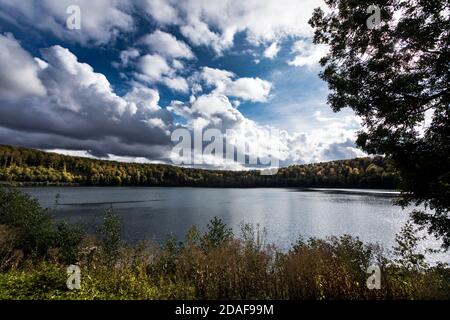 Pulvermaar lake in the Vulkan Eifel Stock Photo
