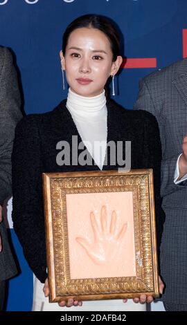 Seoul, South Korea. 12th Nov, 2020. South Korean actress Cho Yeo-jeong, attend a hands printing event for the '41st Blue Dragon Film Awards' at CGV Cinema in Seoul, South Korea on November 12, 2020. (Photo by: Lee Young-ho/Sipa USA) Credit: Sipa USA/Alamy Live News Stock Photo