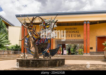 Exterior of the Nairobi National Museum showing an art sculpture in front of the main entrance, Nairobi, Kenya Stock Photo