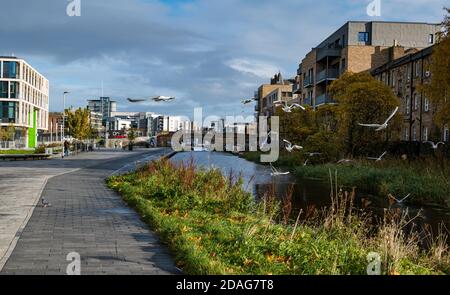 Canal towpath at Fountainbridge, Union Canal, Edinburgh, Scotland, UK Stock Photo