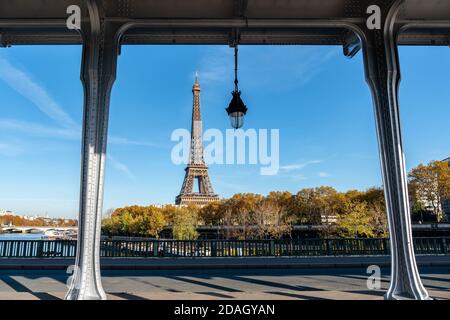 Pont Bir-Hakeim and Eiffel tower in Autumn - Paris Stock Photo