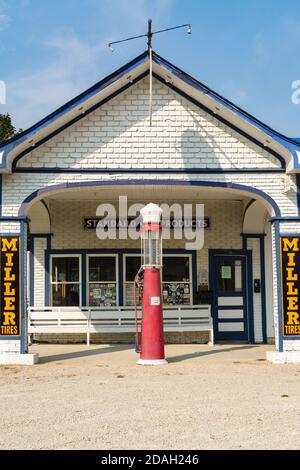 Odell, Illinois / United States - September 23rd, 2020:  Old gas station on Historic Route 66. Stock Photo