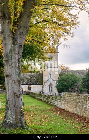 St Eadburgha's church in autumn. Broadway, Cotswolds, Worcestershire, England Stock Photo