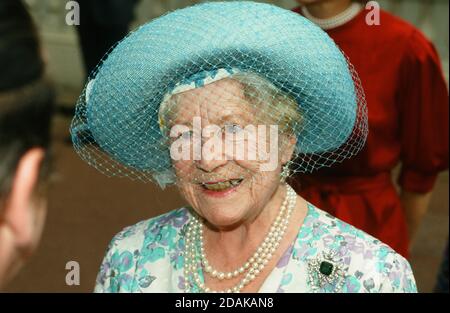 Queen Elizabeth The Queen Mother.94th Birthday Celebrations, Clarence House, London. UK. 04.08.1994 Stock Photo