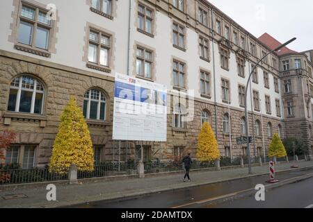 Berlin, Germany. 14th Nov, 2020. View of the building of the German Patent and Trade Mark Office. During construction work a World War II bomb was found on the premises of the office. To defuse it, about seven thousand residents had to leave their homes. Credit: Jörg Carstensen/dpa/Alamy Live News Stock Photo