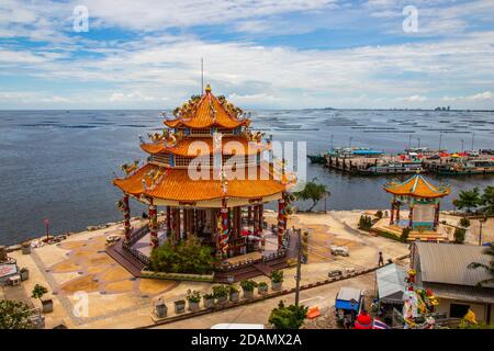 Koh Loy temple in Siracha Thailand Stock Photo