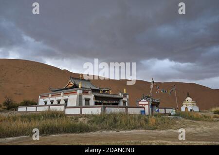 Badain Jaran Temple-white pagoda-Sumu Jaran Lake. Badain Jaran Desert-Inner Mongolia-China-1108 Stock Photo