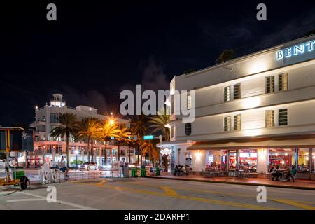 Miami Beach Florida,Fifth 5th Street,office building,design,architecture  palm trees,FL120114026 Stock Photo - Alamy