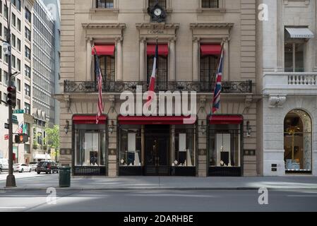 May 20, 2020. Manhattan, New York, Usa. The closed entrance of jewelry Cartier store on an empty fifth avenue. Stock Photo