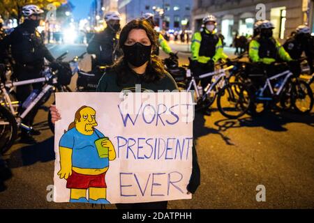 Washington, DC, United States. 14th Nov, 2020. WASHINGTON D.C., NOVEMBER 14- A counterprotestor demonstrates during the Million Maga March protest regarding election results on November 14, 2020 in Washington, DC Photo: Chris Tuite/ImageSPACE Credit: Imagespace/Alamy Live News Stock Photo
