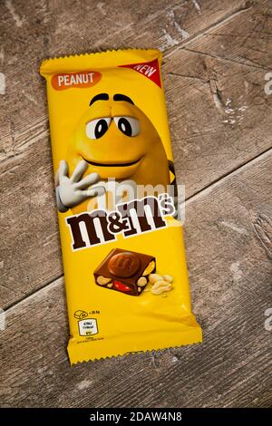 M&M's Chocolate Bar Stock Photo - Alamy