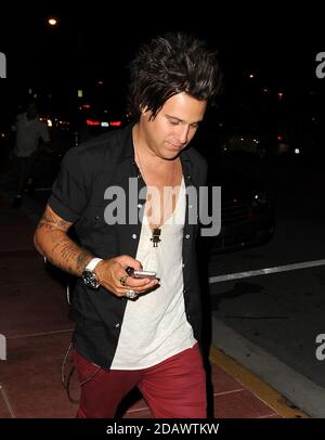 Miami, United States Of America. 08th July, 2009. MIAMI, FL- JULY 08: D lister singer Ryan Cabrera and Michael Yo, out with some girls in South Beach. On July 8, 2010, in Miami, Florida. People: Ryan Cabrera Credit: Storms Media Group/Alamy Live News