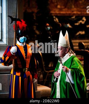 Rome, Italy. 15th Nov, 2020. November 15, 2020 : Pope Francis celebrates a mass marking the Roman Catholic Church's World Day of the Poor, at St. Peter's Basilica in the Vatican Credit: Independent Photo Agency/Alamy Live News Stock Photo