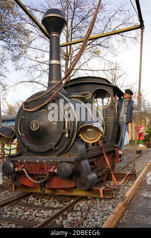 Potsdam, Deutschland. 16th Nov, 2020. Another film prop for the 'Giant Props' collection of unusual originals, the 'Emma' locomotive from the Jim Knopf films, will be set up on the street of the giants in the Babelsberg film park. Film park manager and 'locomotive driver' Friedhelm Schatz organized the transport. Potsdam, November 16, 2020 | usage worldwide Credit: dpa/Alamy Live News Stock Photo