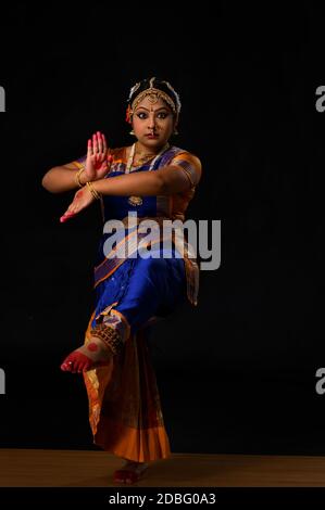 Classical Dance Photography | Bharatanatyam poses, Bharatanatyam costume,  Bharatanatyam dancer