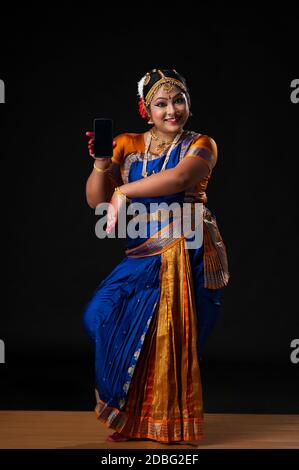 Kuchipudi Dance Photos, Images and Pictures