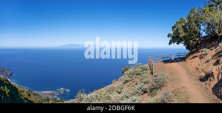 La Gomera - Hiking trail in the northwest with a view to La Palma Stock Photo