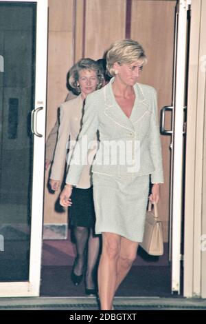 HRH Princess Diana arriving at London Heathrow Airport 1995 Stock Photo