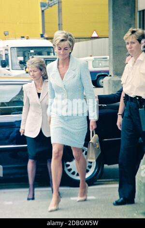 HRH Princess Diana arriving at London Heathrow Airport 1995 Stock Photo
