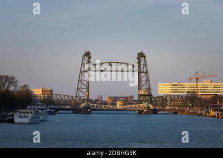 Liftbridge Koningshavenbridge De Hef in Rotterdam